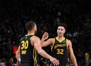 开云APP-勇士横扫森林狼库里分赢下比赛