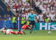 开云下载-西班牙继续保持不败战绩，成功晋级欧洲杯