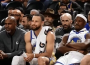 开云体育app-面对勇士，勇士上演悬殊一战的简单介绍