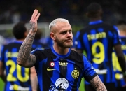 开云下载-国米阵中重要进攻球员受伤退出比赛