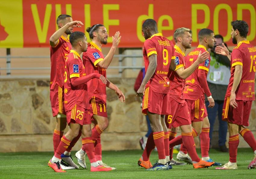 尼斯客场击败圣埃蒂安，取得连胜