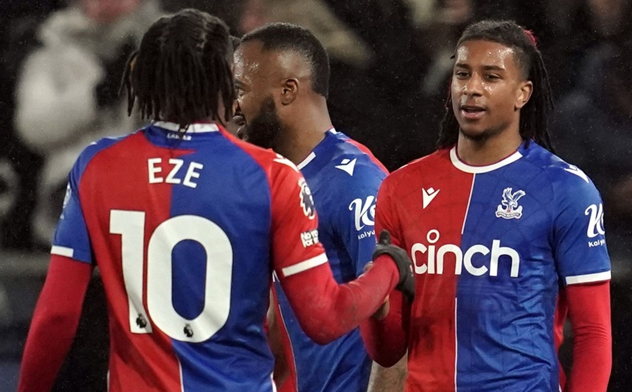 包含水晶宫客场对阵埃弗顿，两队均渴望三分的词条