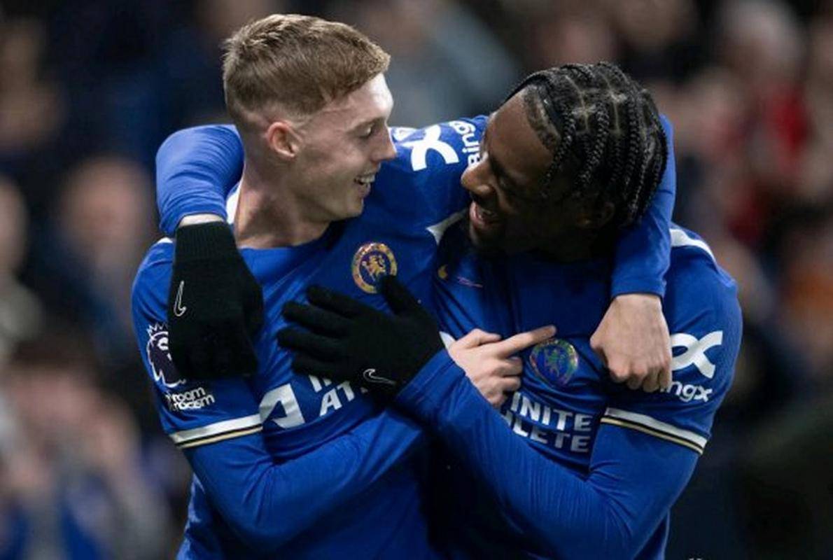 切尔西主场不敌埃弗顿,遭遇两连败 切尔西主场不敌埃弗顿,遭遇两连败