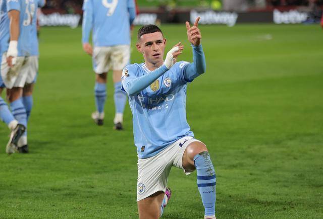 关于实德克斯这场比赛表现抢眼,获得主帅赞誉的信息 关于实德克斯这场比赛表现抢眼,获得主帅赞誉的信息