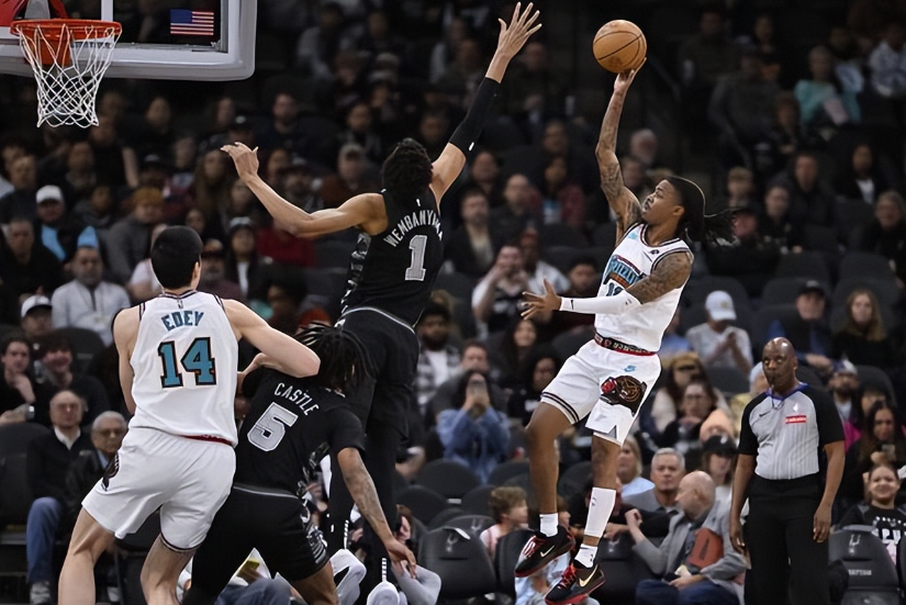 包含猛龙逐渐找回状态，接连击败灰熊展现实力的词条