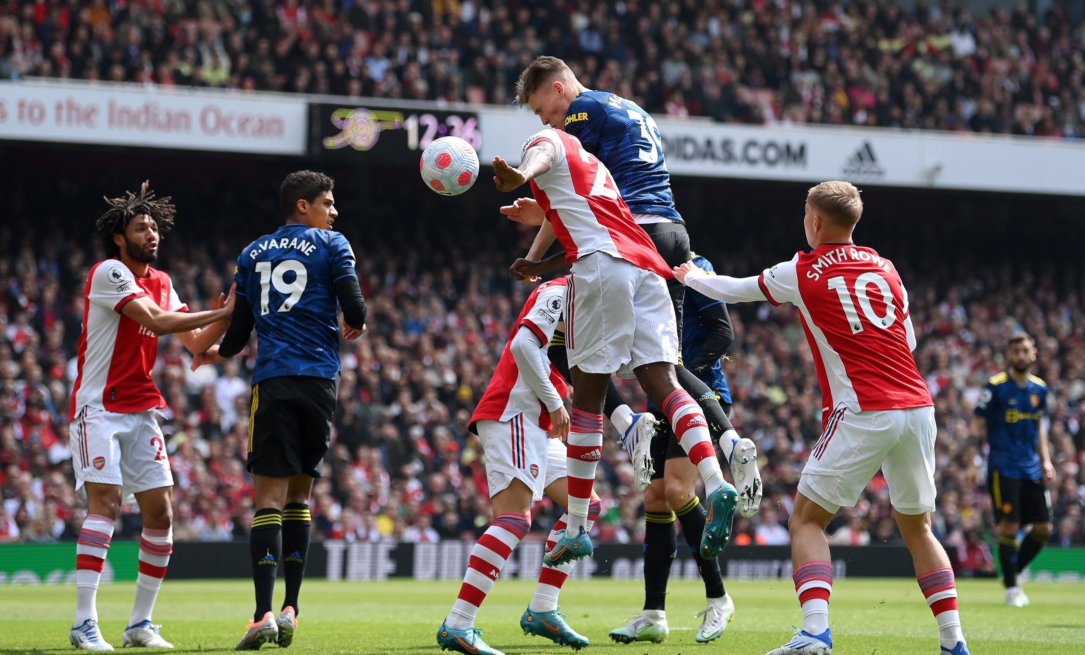 关于曼联卫冕欲再夺联赛冠军地位更难守的信息 关于曼联卫冕欲再夺联赛冠军地位更难守的信息