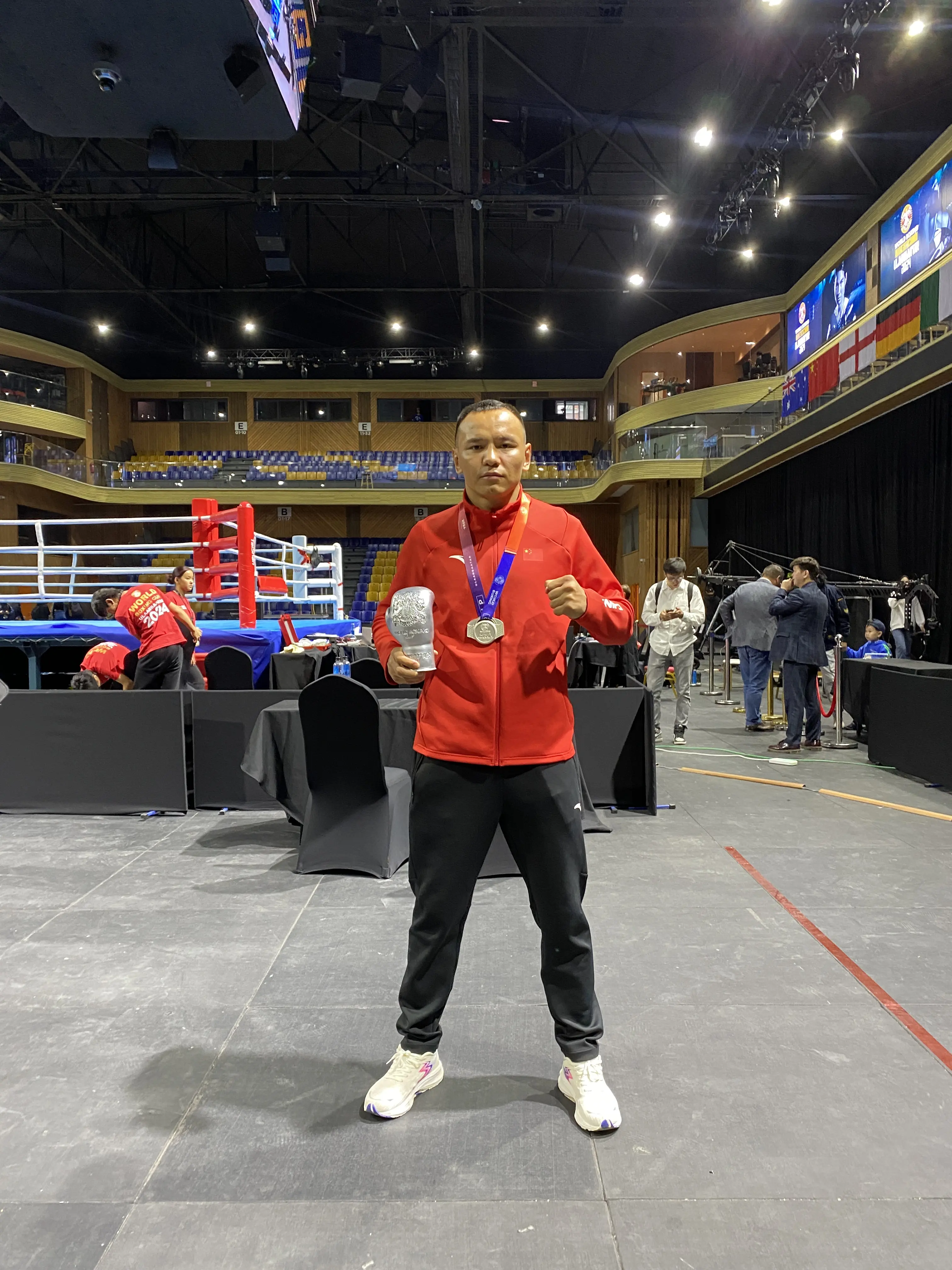 意大利队在拳击比赛中斩获胜利 意大利队在拳击比赛中斩获胜利