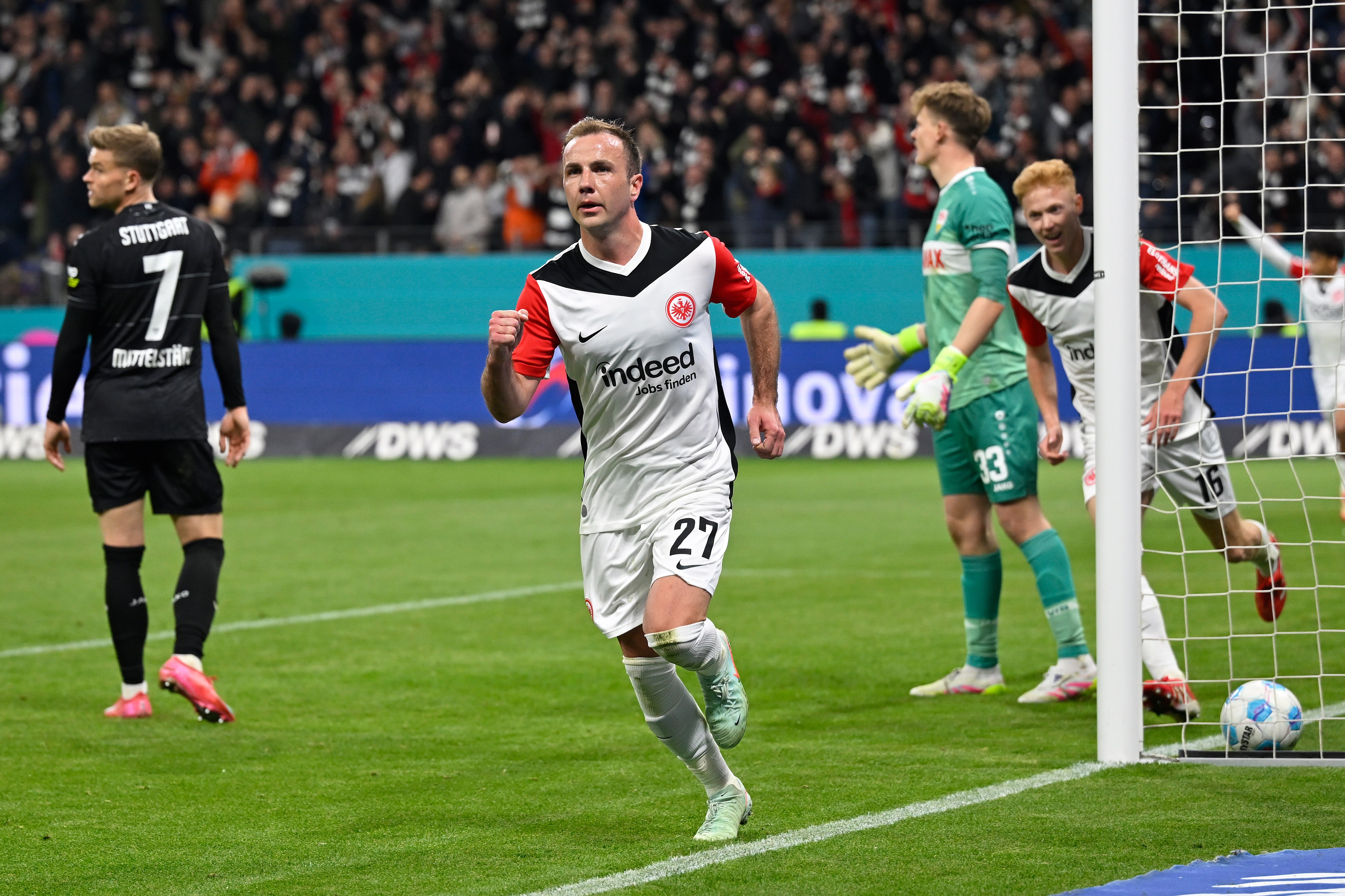 法兰克福球队近期表现出色,备战近期比赛 法兰克福球队近期表现出色,备战近期比赛