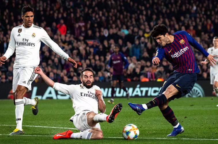 关于皇家社会新星得分，客场大胜领跑的信息