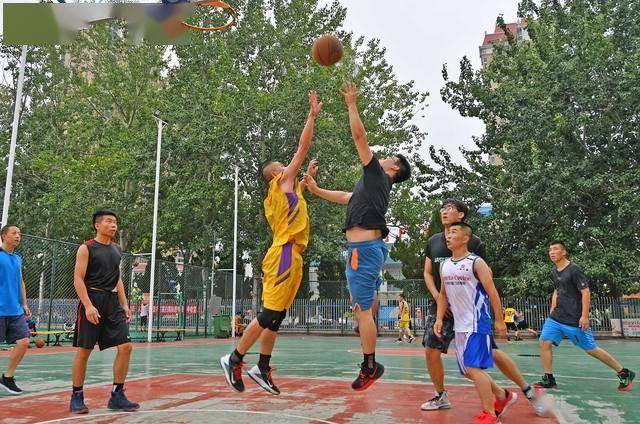 关于篮球赛场上掀起风云,球员实力大比拼的信息 关于篮球赛场上掀起风云,球员实力大比拼的信息