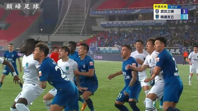 红黑军团实力远超预期,联赛成绩亮眼 红黑军团实力远超预期,联赛成绩亮眼