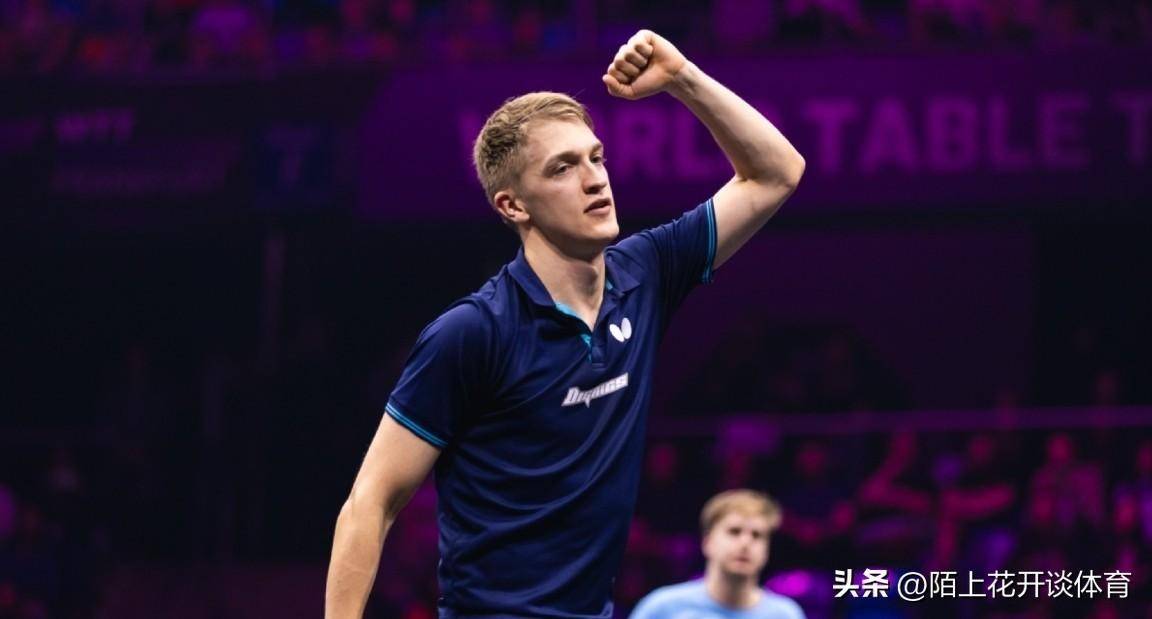 瑞典运动员登上颁奖台,荣耀归来 瑞典运动员登上颁奖台,荣耀归来