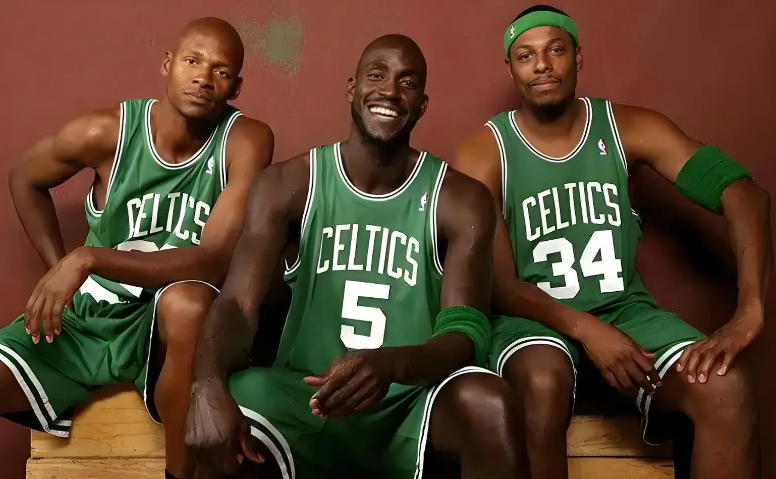 凯尔特人险胜活塞，沃克倚重绝杀拿下胜利的简单介绍