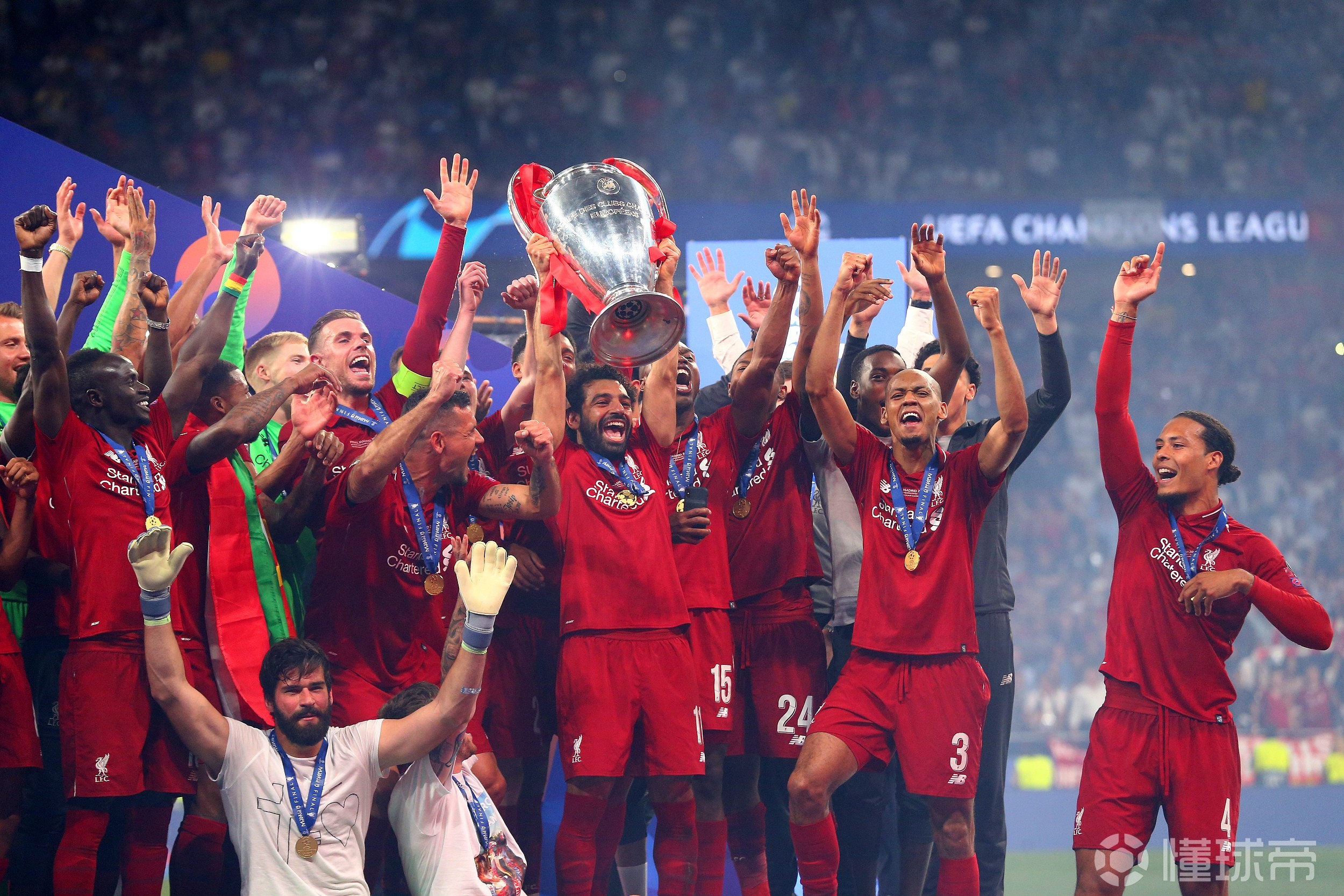 热刺后卫阿尔德韦雷尔德助球队取得胜利 热刺后卫阿尔德韦雷尔德助球队取得胜利