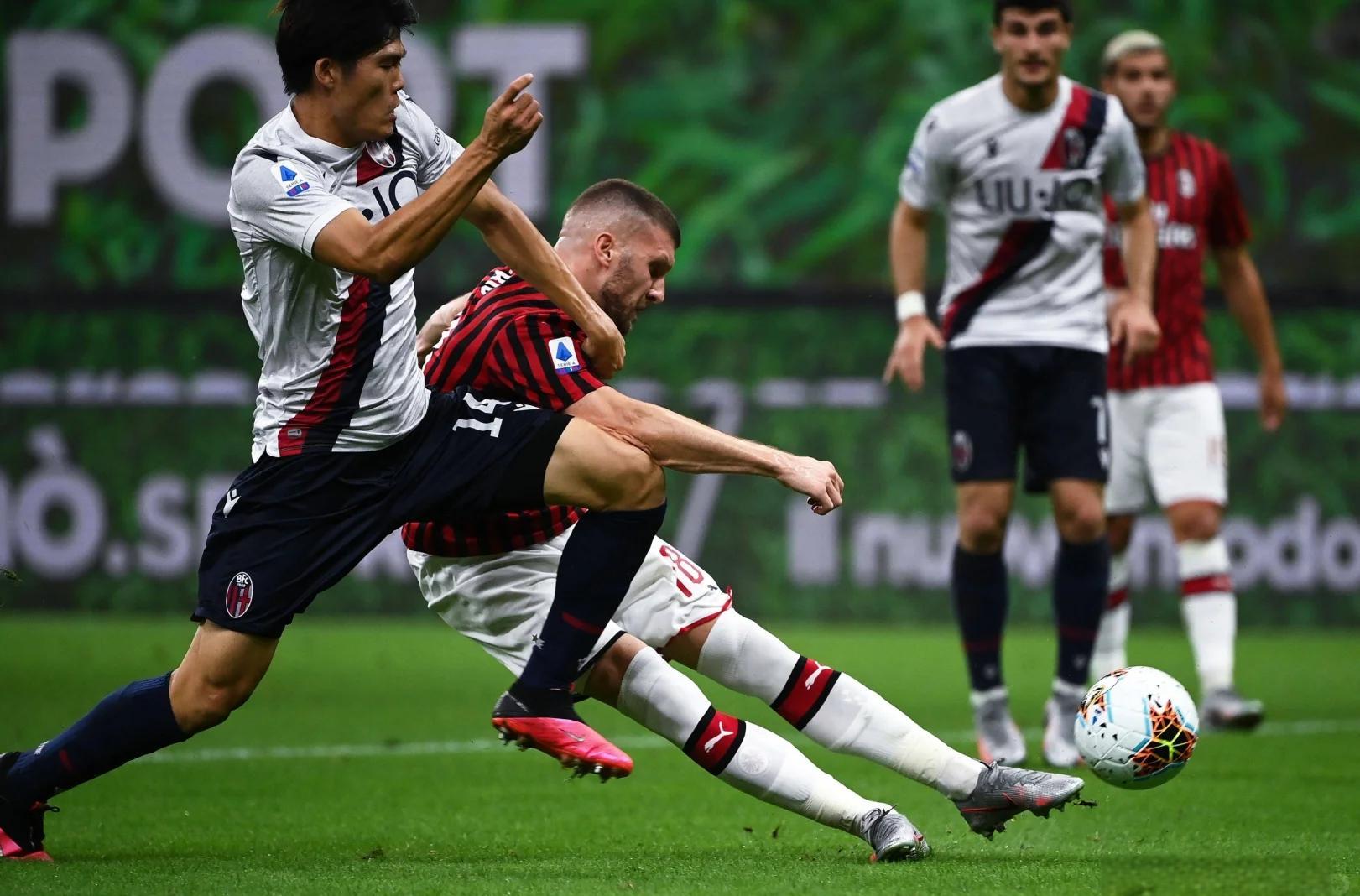 AC米兰击败热那亚,晋级欧冠小组赛 AC米兰击败热那亚,晋级欧冠小组赛