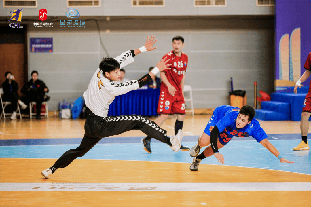 关于手球冠军挑战篮球，传球拦截技巧出众的信息