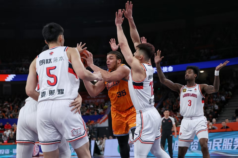 包含上海队再胜广东男篮,保持联赛战绩的词条 包含上海队再胜广东男篮,保持联赛战绩的词条