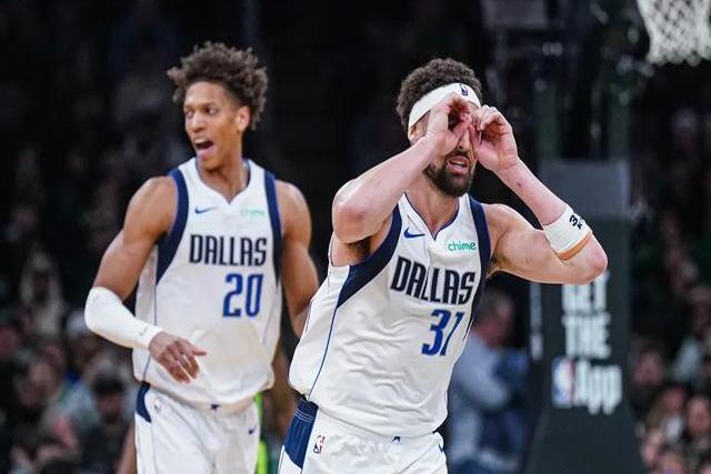 关于独行侠击败开拓者,登顶西部榜首的信息 关于独行侠击败开拓者,登顶西部榜首的信息