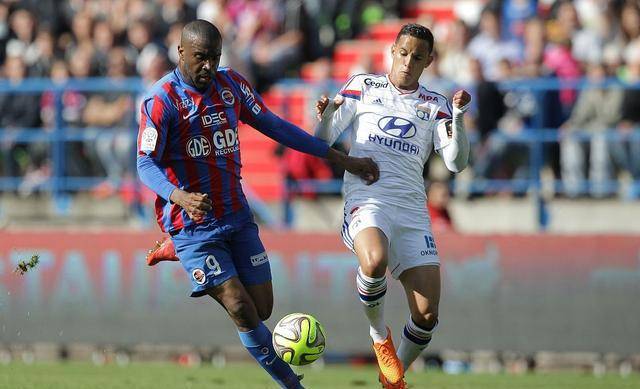 南安普顿逆袭沃特福德,重振退赛声誉 南安普顿逆袭沃特福德,重振退赛声誉