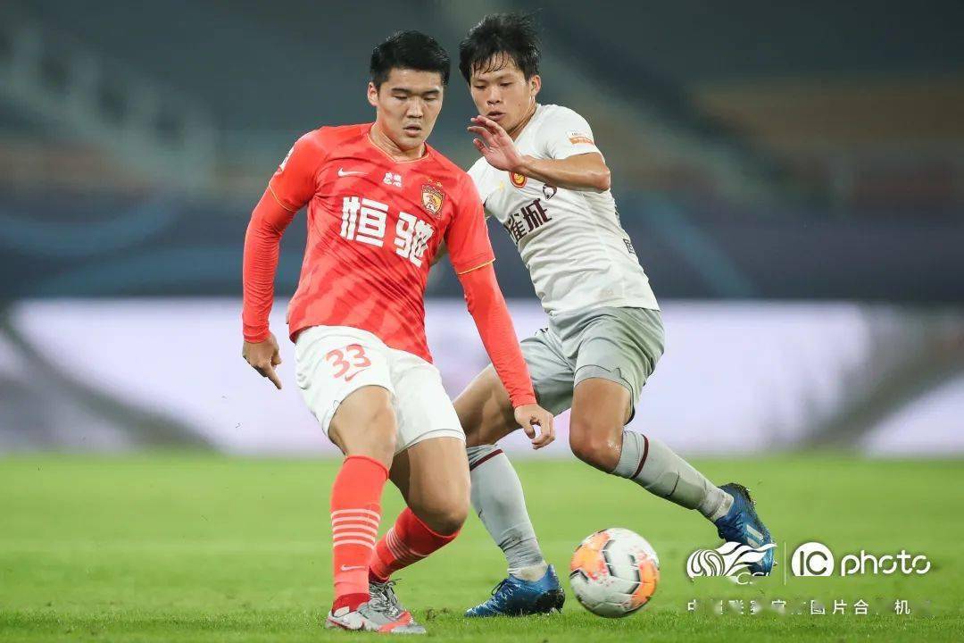 广州恒大客场战平河北华夏幸福,积分领先 广州恒大客场战平河北华夏幸福,积分领先