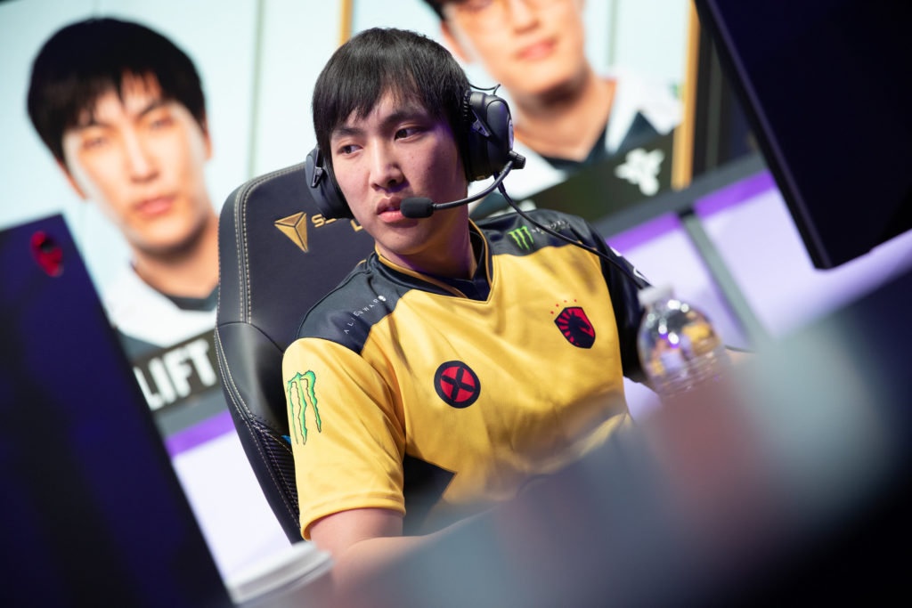 LGD碾压TL,Chovy完成史诗逆转半决赛3:1(北京) LGD碾压TL,Chovy完成史诗逆转半决赛3:1(北京)