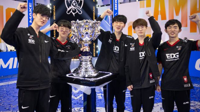 EDG翻盘HKA,Viper开启传奇时刻入围赛3:2(东京) EDG翻盘HKA,Viper开启传奇时刻入围赛3:2(东京)