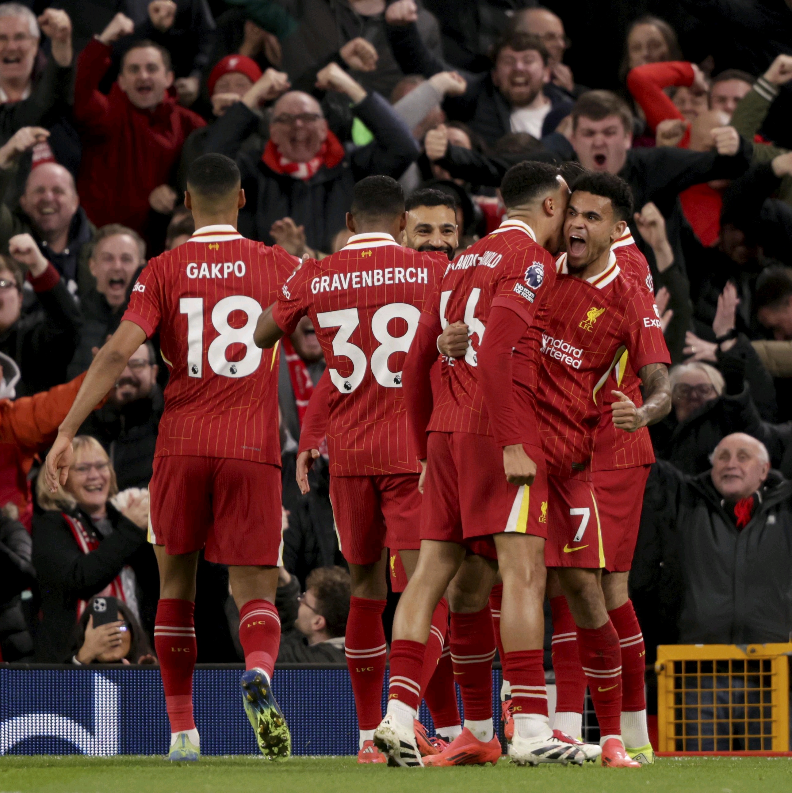 利物浦主场碾压对手,豪取三分 利物浦主场碾压对手,豪取三分