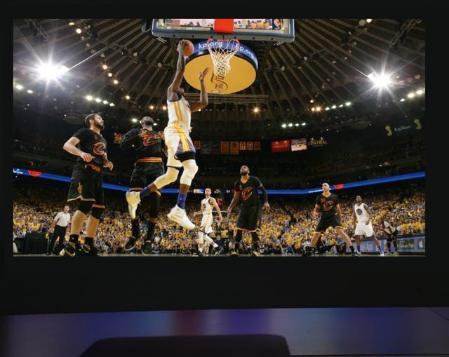 胜负悬念,球场上的惊险一幕 胜负悬念,球场上的惊险一幕