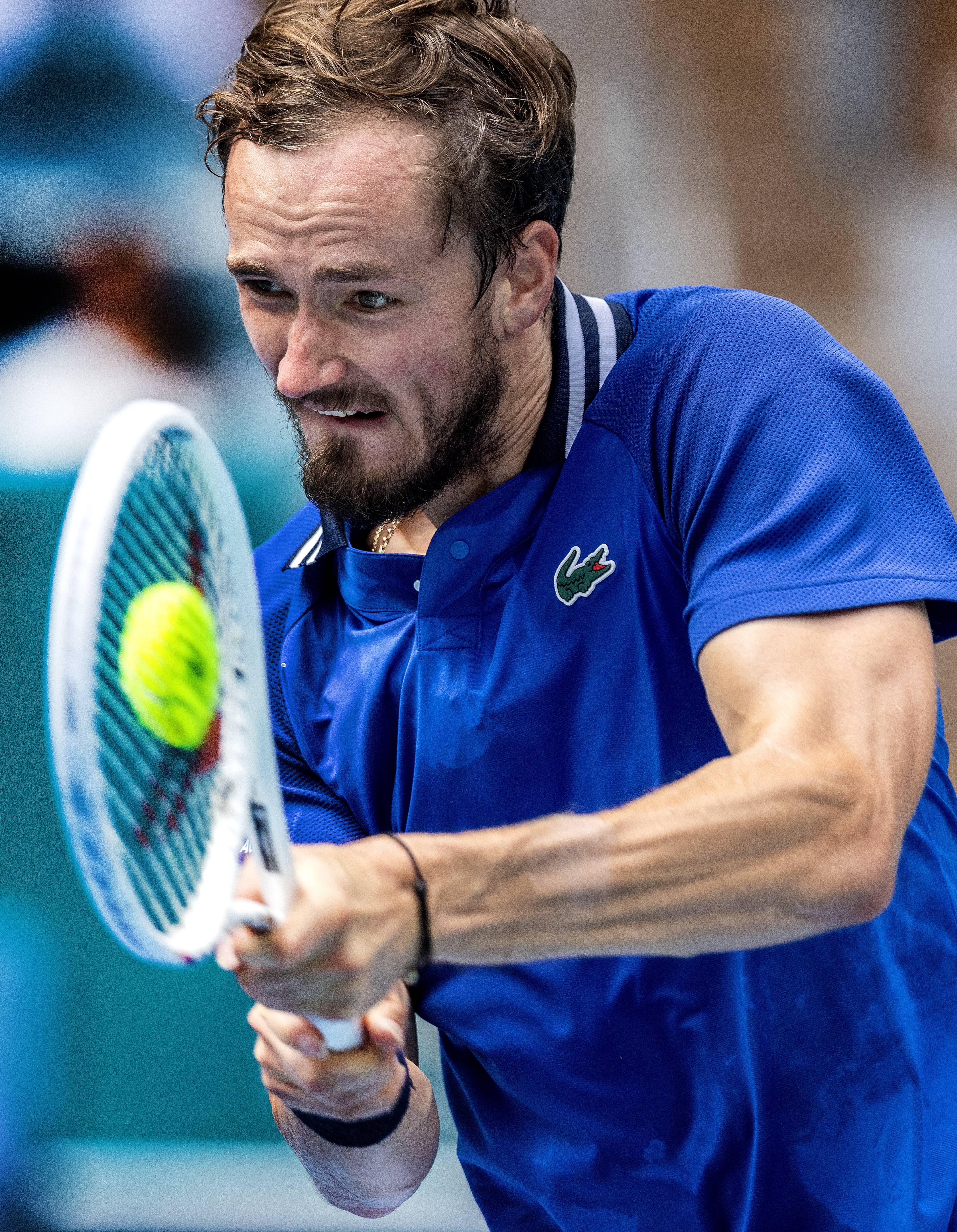 法国网球队强势英国网球队,梅德韦杰夫惊艳世界的简单介绍 法国网球队强势英国网球队,梅德韦杰夫惊艳世界的简单介绍