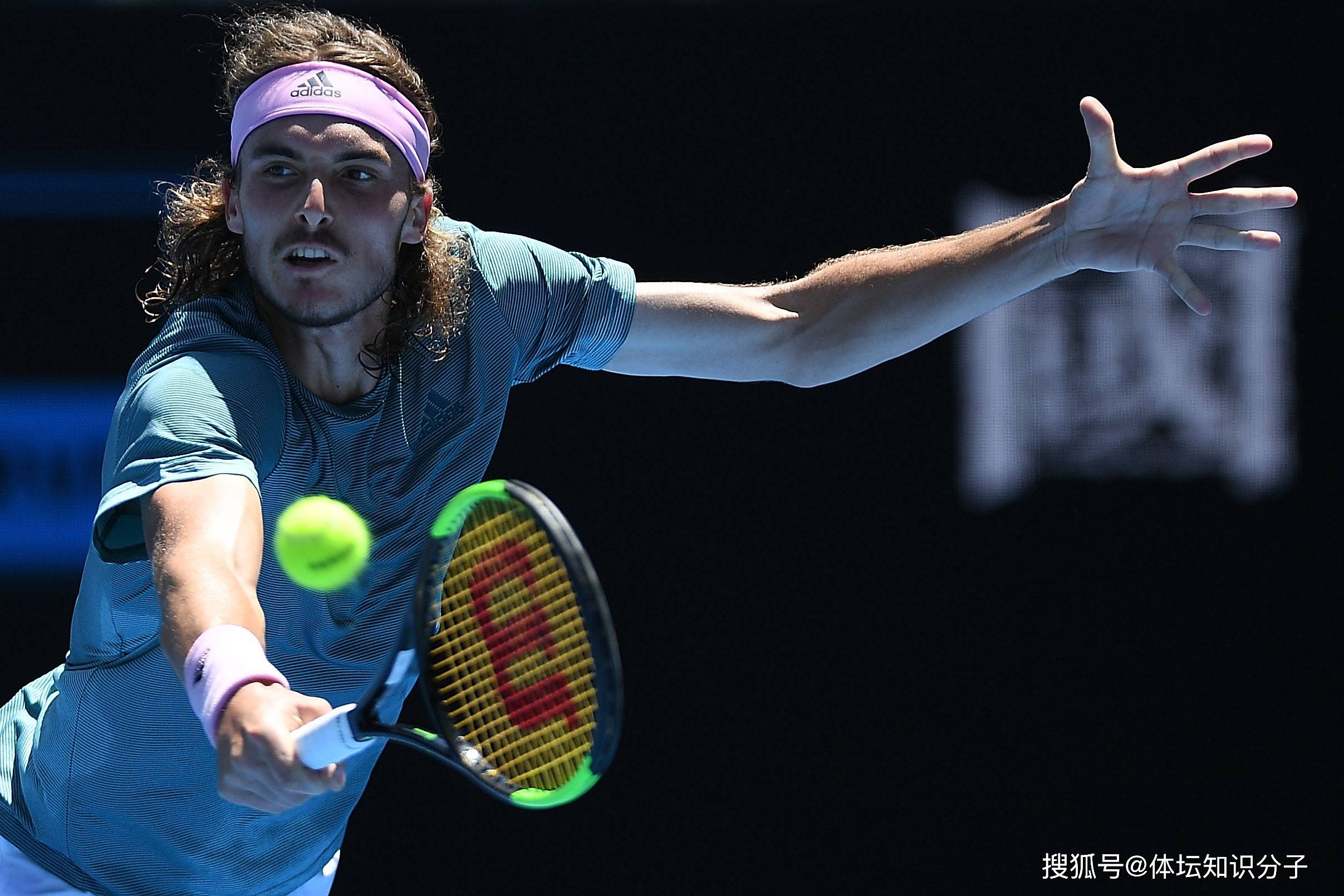 戴维斯杯翻盘联合杯，西西帕斯关键制胜